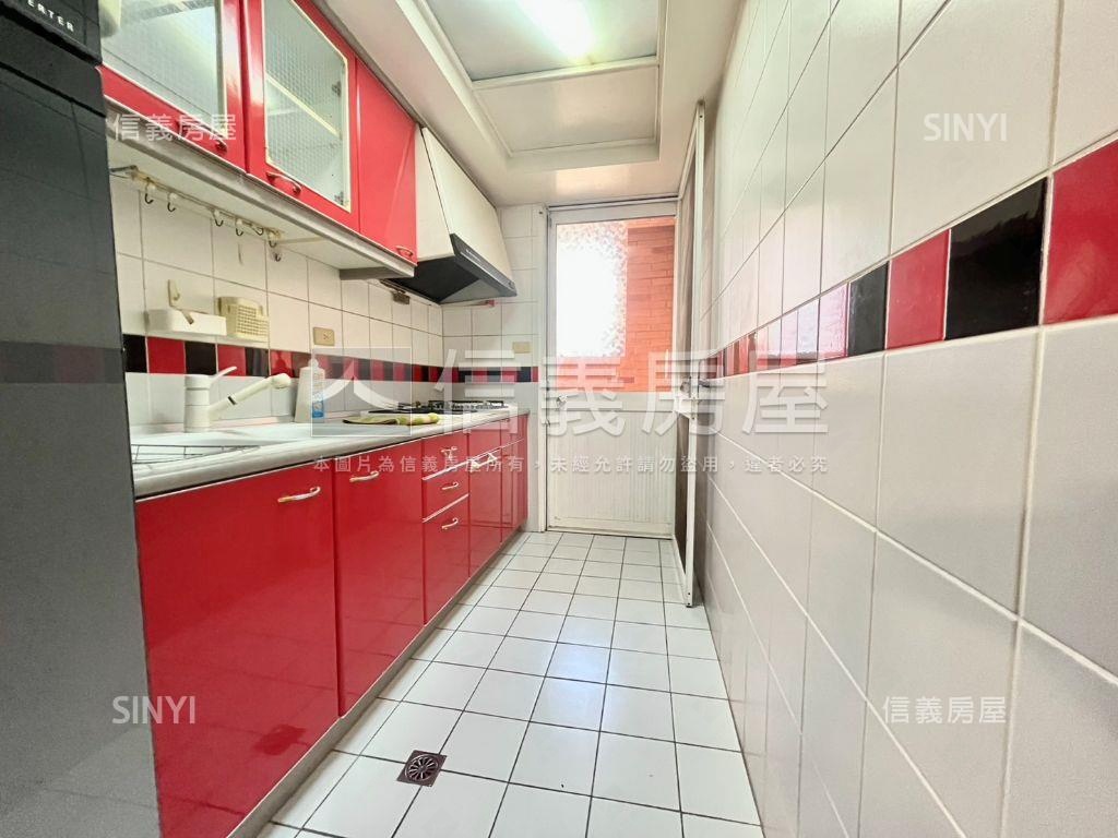 鄉林法國三房平車房屋室內格局與周邊環境