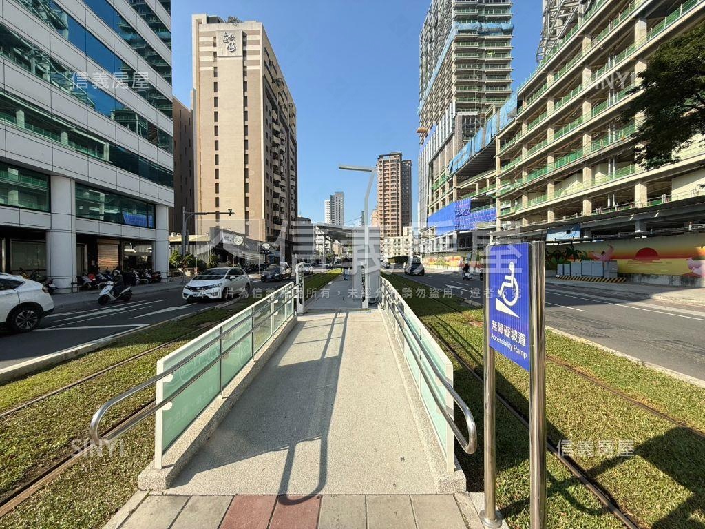 原鑄高樓三房車位房屋室內格局與周邊環境