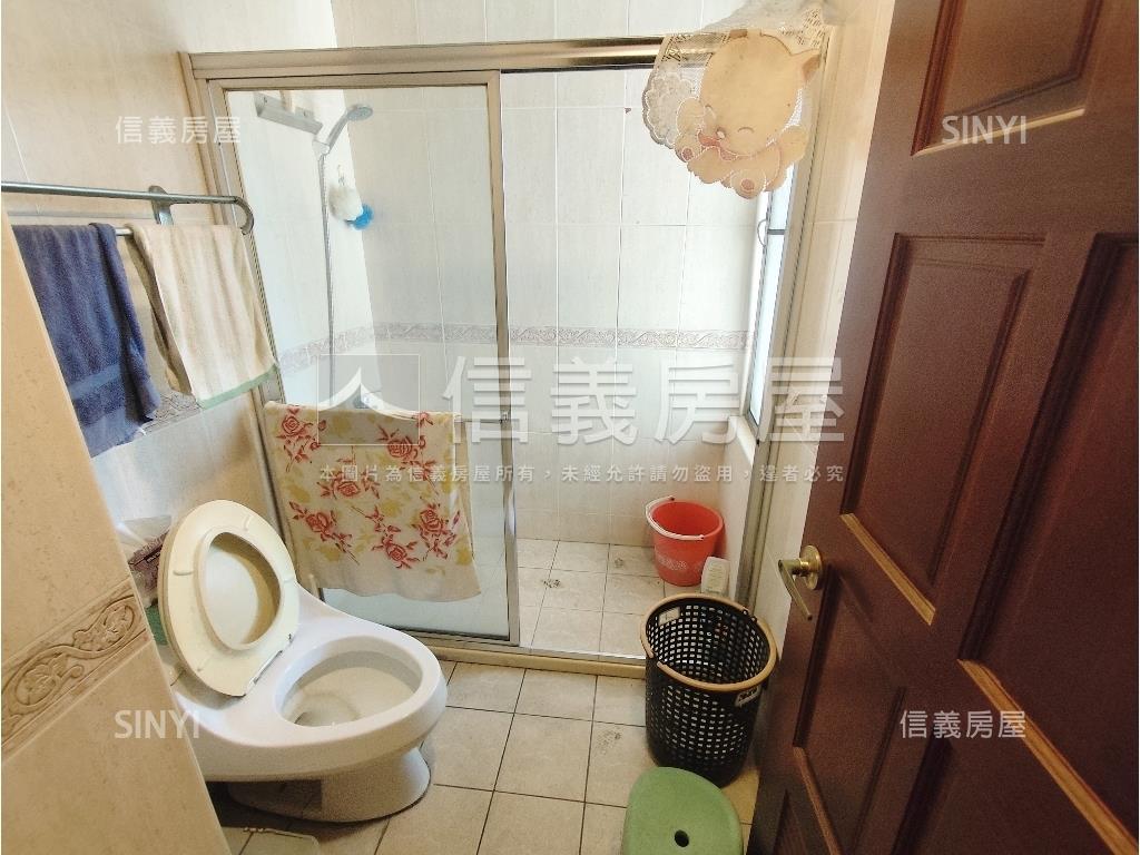 美麗島四房車位景觀豪邸房屋室內格局與周邊環境