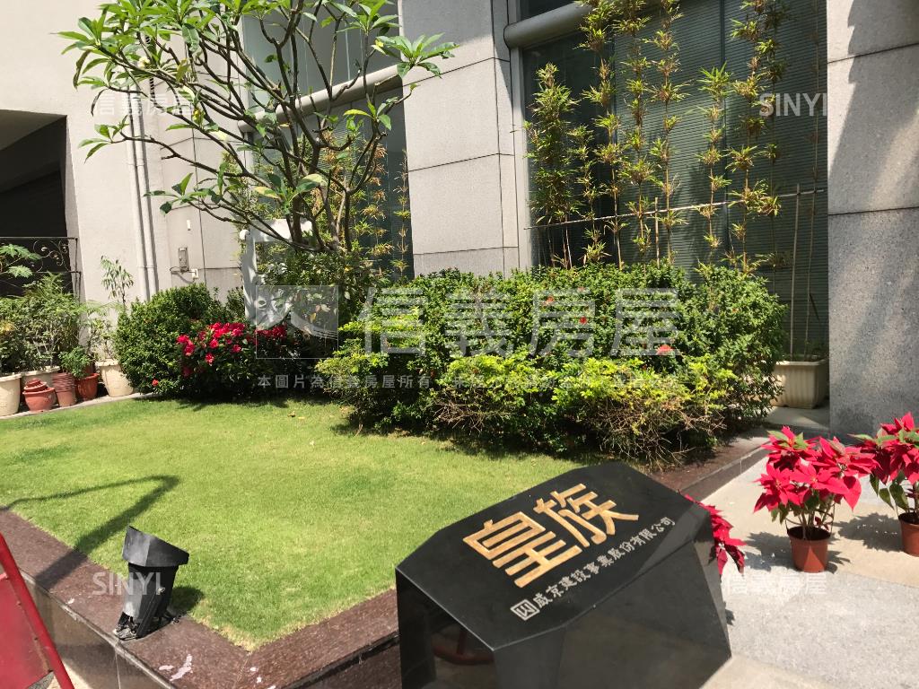 美麗島四房車位景觀豪邸房屋室內格局與周邊環境