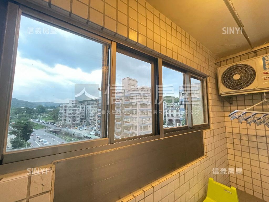 稀有統帥美三房車位房屋室內格局與周邊環境