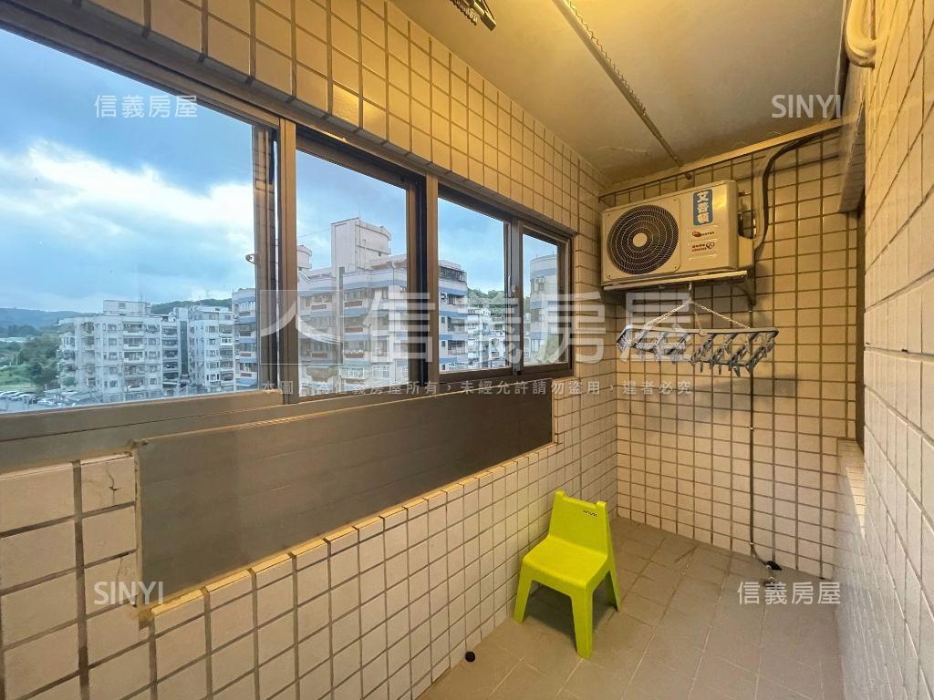 稀有統帥美三房車位房屋室內格局與周邊環境