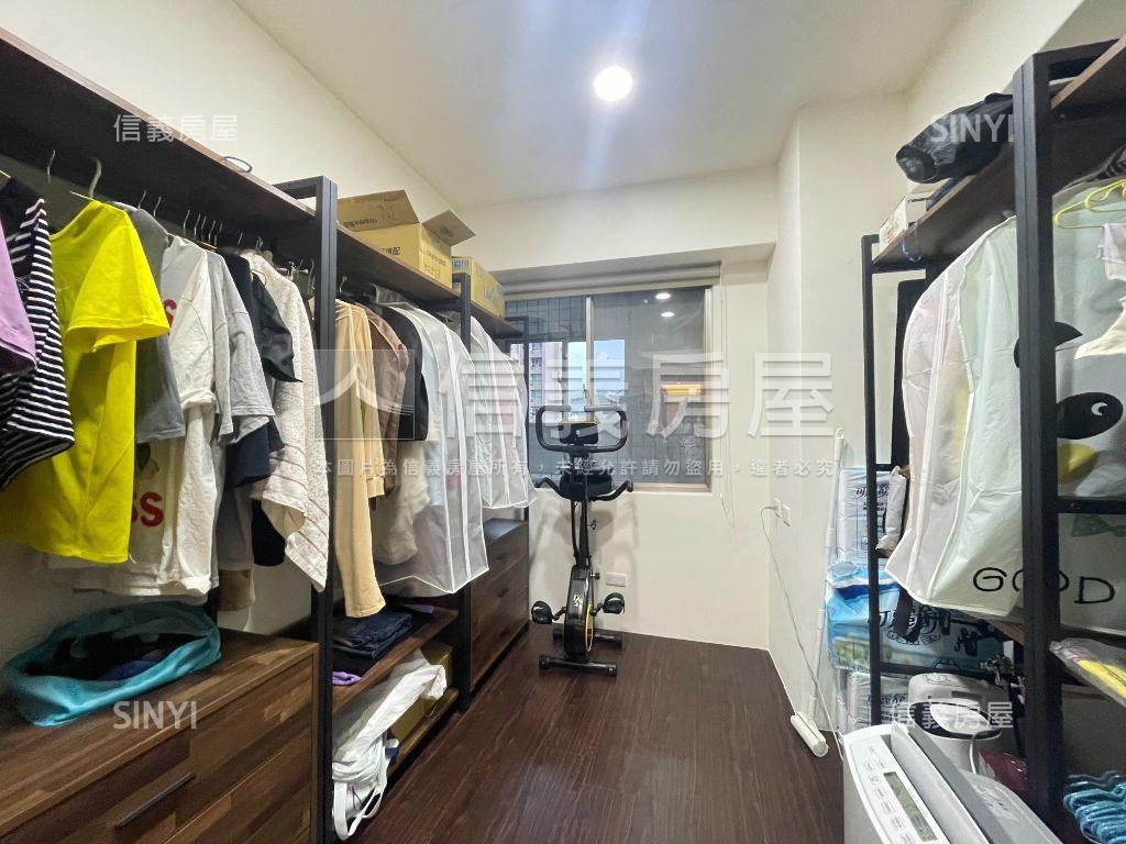 稀有統帥美三房車位房屋室內格局與周邊環境