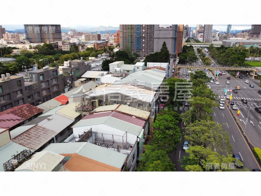 遠百對面正臺灣大道透店房屋室內格局與周邊環境