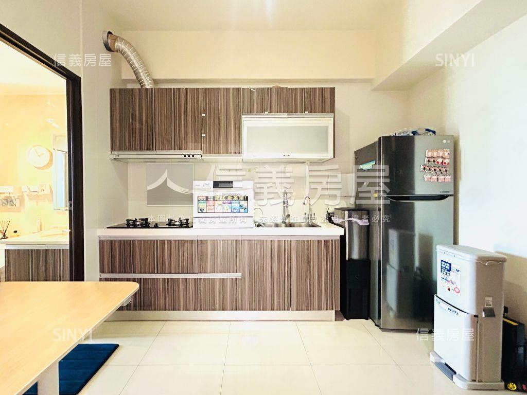 北區公園旁２房平移車位讚房屋室內格局與周邊環境