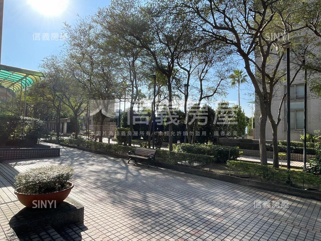 新坡儷景大庭院雙車位房屋室內格局與周邊環境