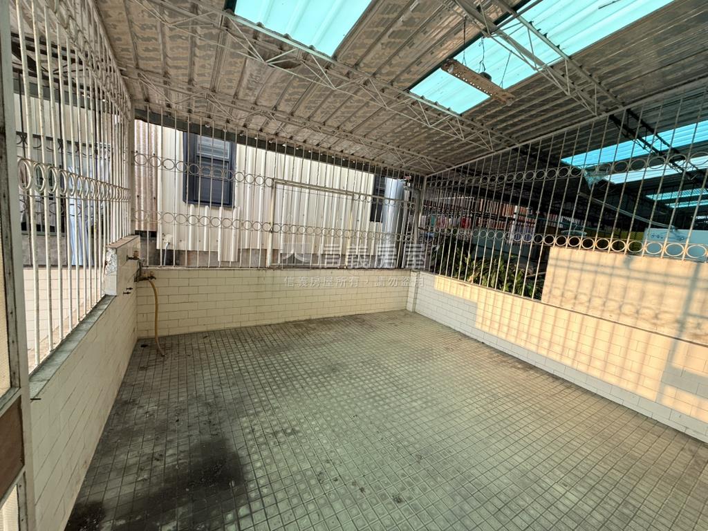 東區東安路獨院傳統透天房屋室內格局與周邊環境