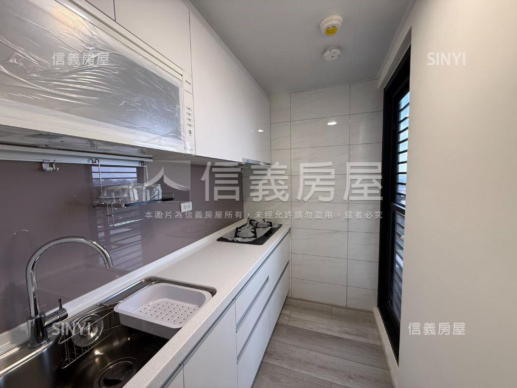 環泥晴森三房車位房屋室內格局與周邊環境