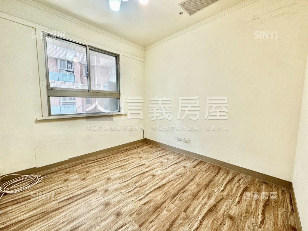 專任＊方正首購成家３房房屋室內格局與周邊環境