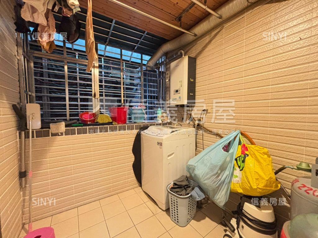 近萬大捷運線時尚裝潢四房房屋室內格局與周邊環境