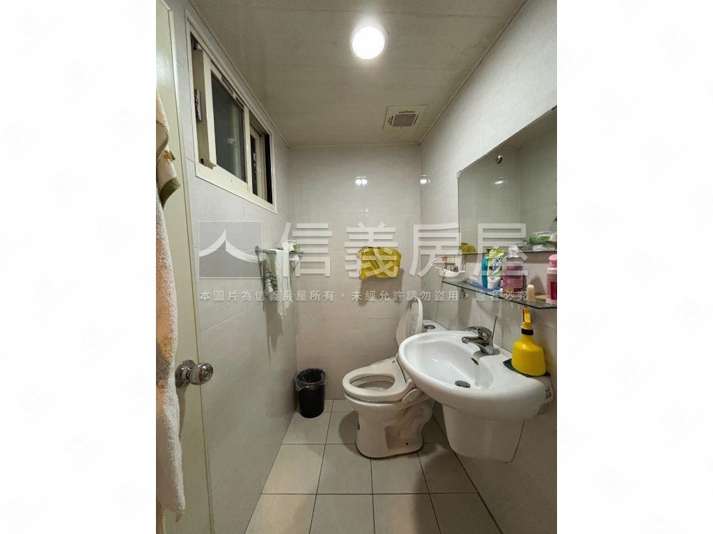 近萬大捷運線時尚裝潢四房房屋室內格局與周邊環境