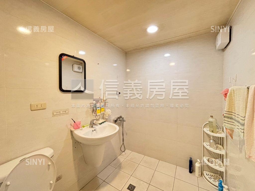 近萬大捷運線時尚裝潢四房房屋室內格局與周邊環境