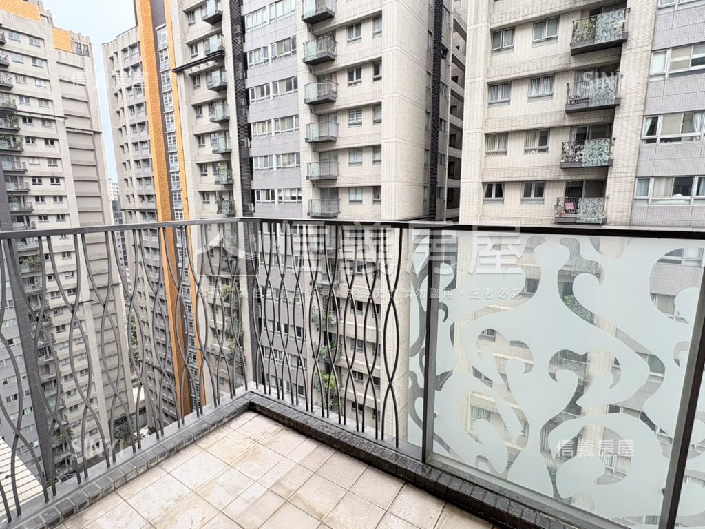 耶魯簡約光亮三房房屋室內格局與周邊環境