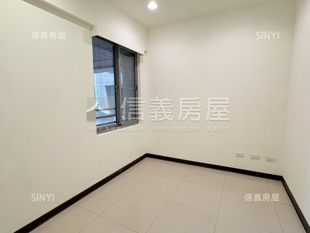 耶魯簡約光亮三房房屋室內格局與周邊環境