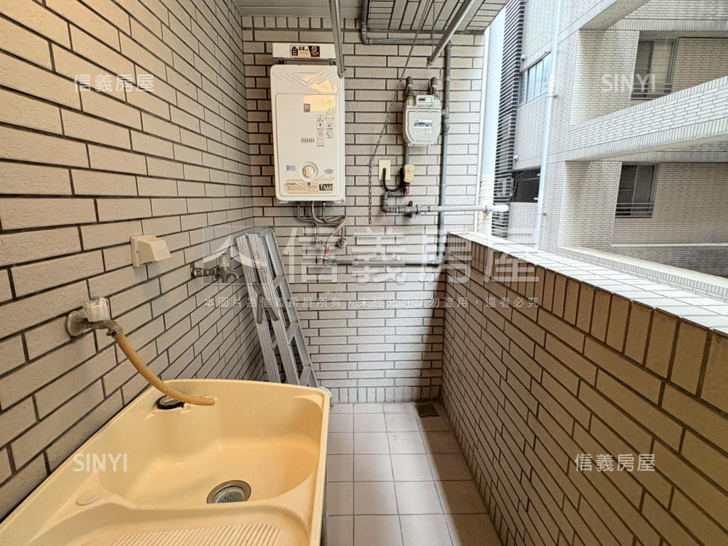 耶魯簡約光亮三房房屋室內格局與周邊環境
