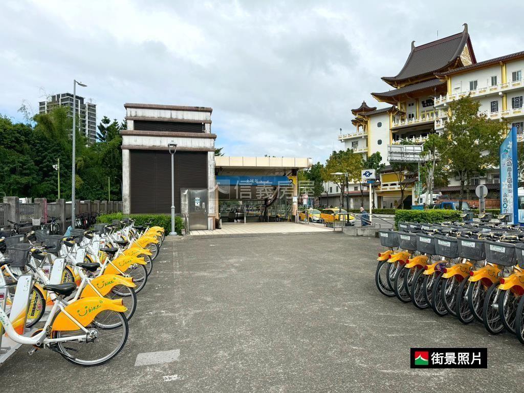 湛然龍邸明亮兩房稀有釋出房屋室內格局與周邊環境