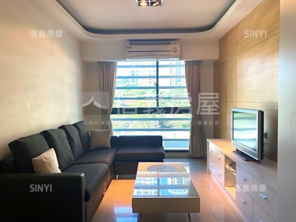 市政１０１雙車位稀有釋出房屋室內格局與周邊環境