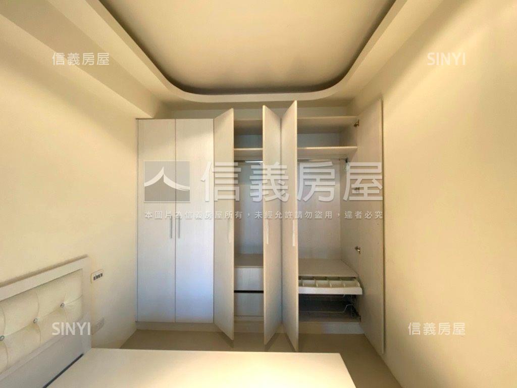 市政１０１雙車位稀有釋出房屋室內格局與周邊環境