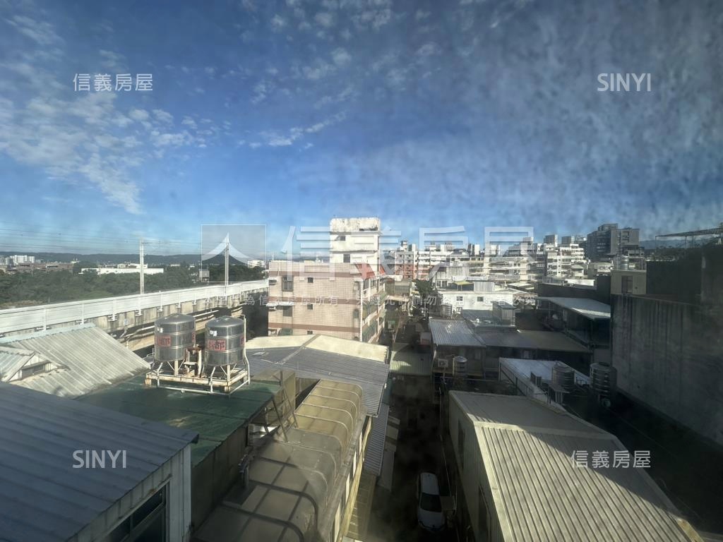 光復路４房公寓平車房屋室內格局與周邊環境