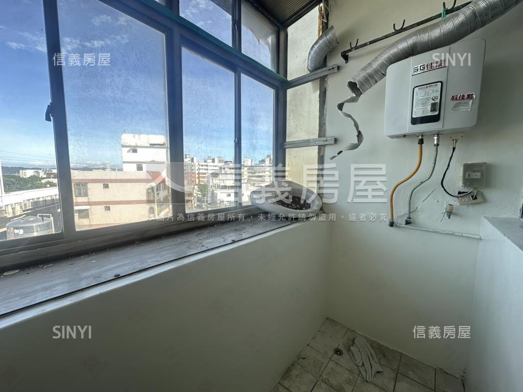 光復路４房公寓平車房屋室內格局與周邊環境