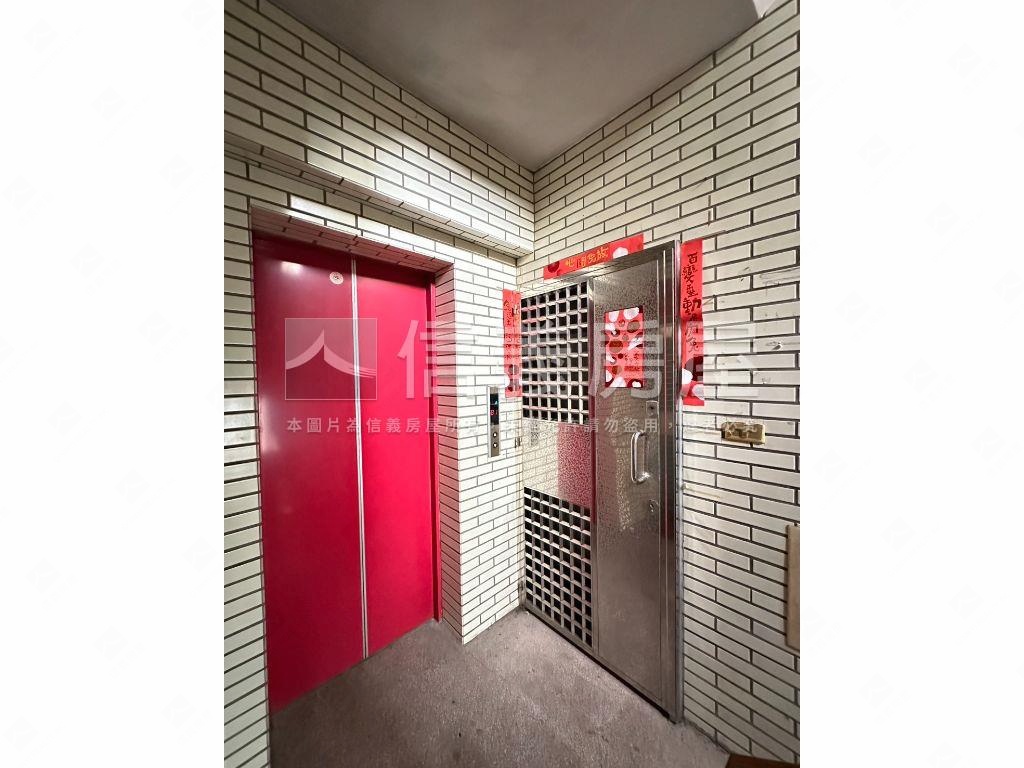 景安稀有雙併華廈三房房屋室內格局與周邊環境