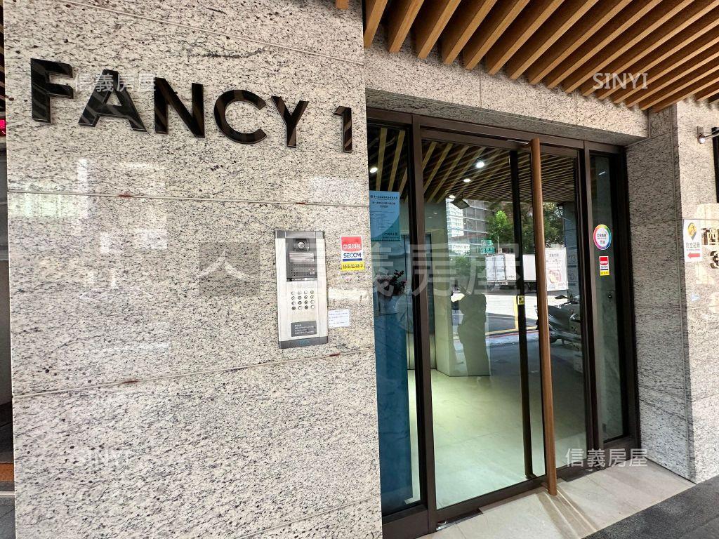 Ｆａｎｃｙ雙捷運小套房房屋室內格局與周邊環境