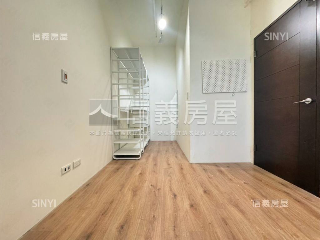 稀有昇之陽高樓平面車位房屋室內格局與周邊環境