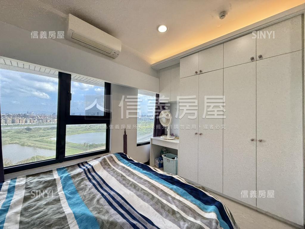 ＳＫＹ正河景裝潢兩房車位房屋室內格局與周邊環境