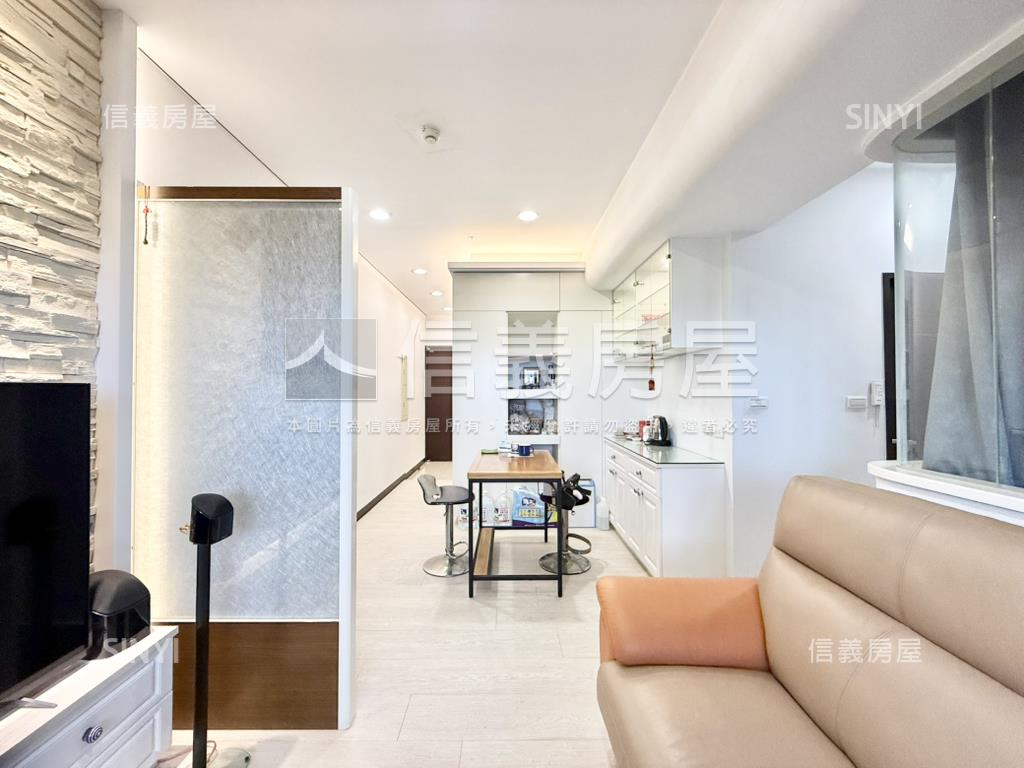 ＳＫＹ正河景裝潢兩房車位房屋室內格局與周邊環境
