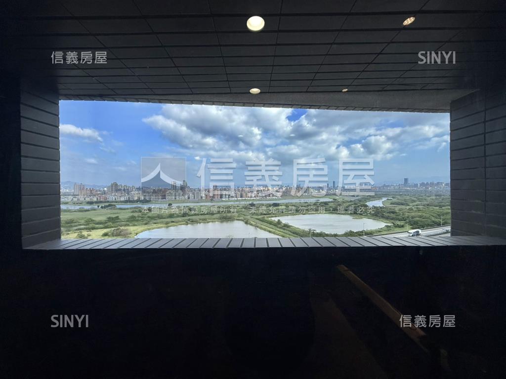 ＳＫＹ正河景裝潢兩房車位房屋室內格局與周邊環境