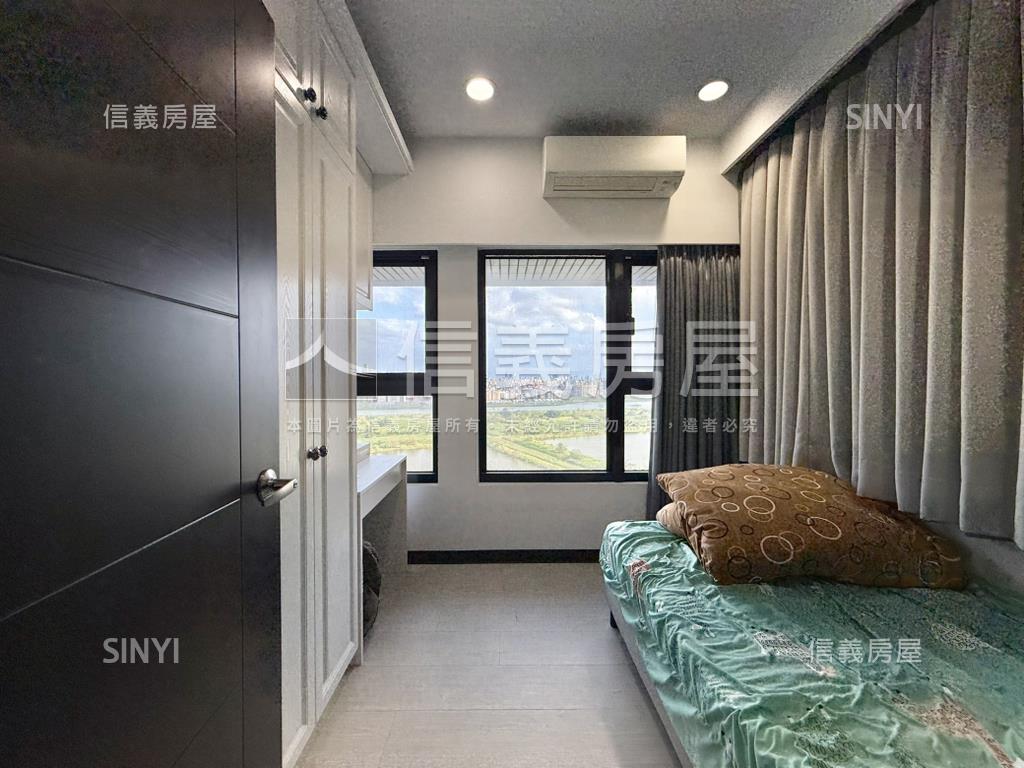 ＳＫＹ正河景裝潢兩房車位房屋室內格局與周邊環境