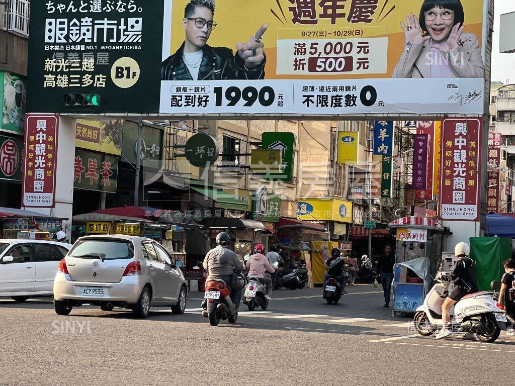 【精選】三多商圈角窗二樓房屋室內格局與周邊環境