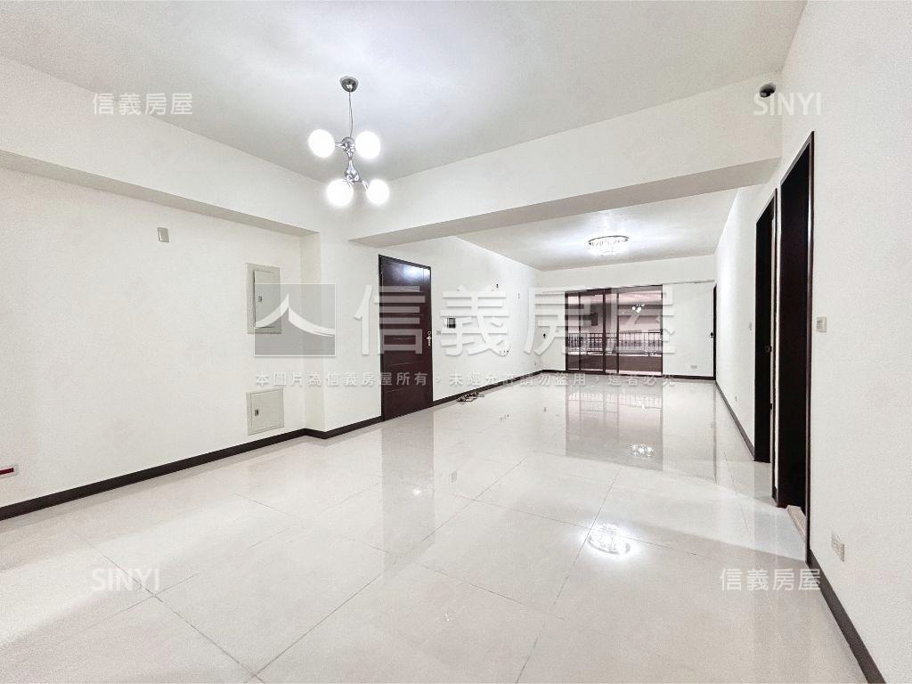 扶輪公園三房雙車位露臺戶房屋室內格局與周邊環境