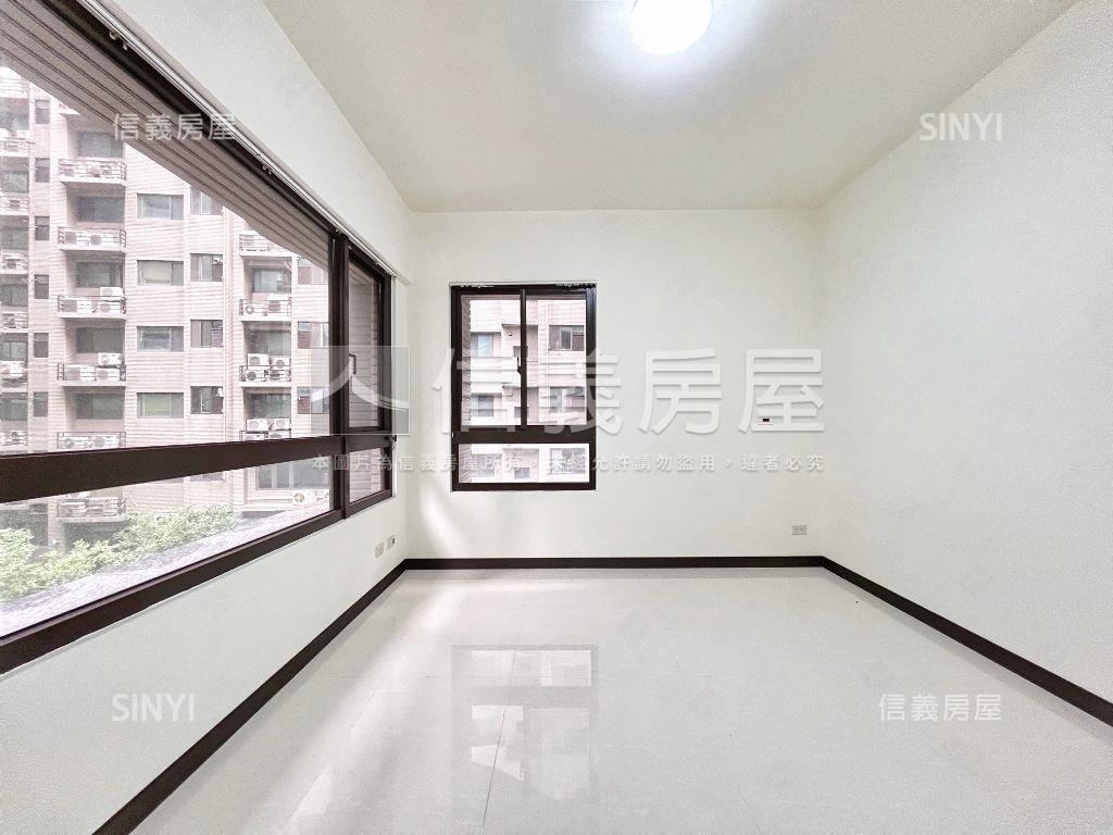 扶輪公園三房雙車位露臺戶房屋室內格局與周邊環境