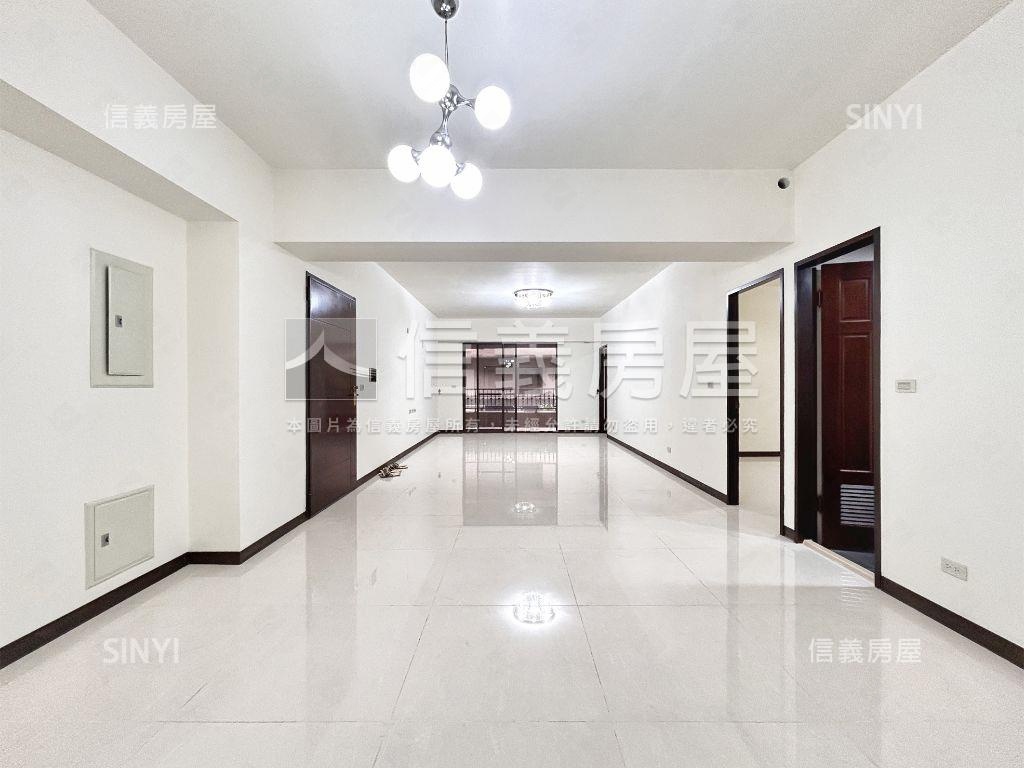 扶輪公園三房雙車位露臺戶房屋室內格局與周邊環境