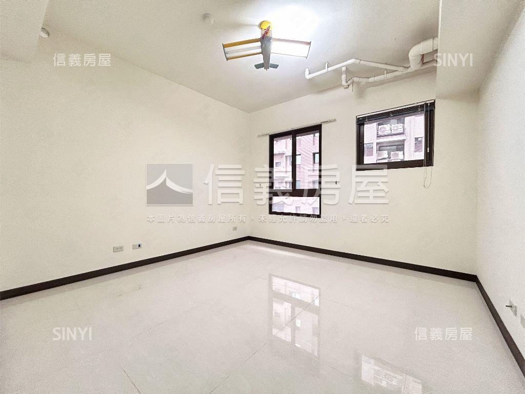 扶輪公園三房雙車位露臺戶房屋室內格局與周邊環境