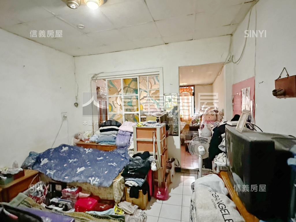 三重國小稀有透天店面房屋室內格局與周邊環境