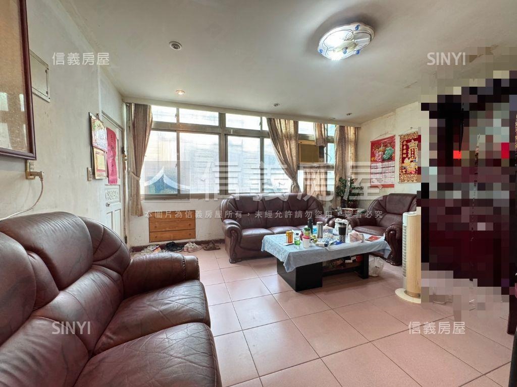 五權公園低總價頂加房屋室內格局與周邊環境