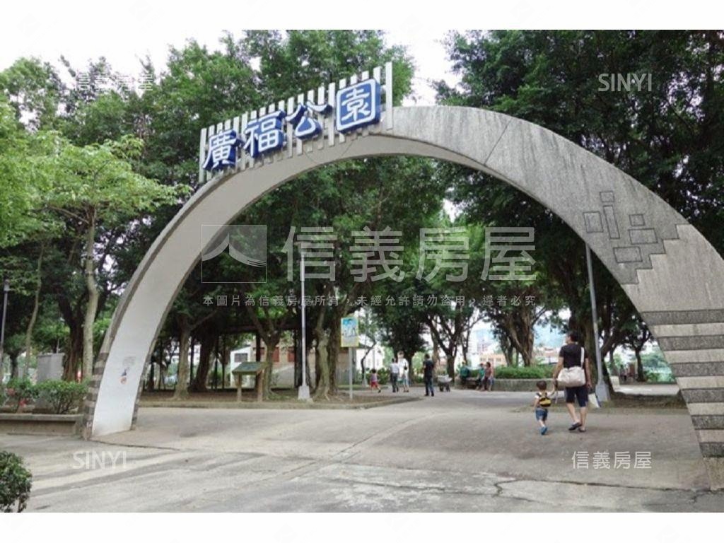 五權公園低總價頂加房屋室內格局與周邊環境