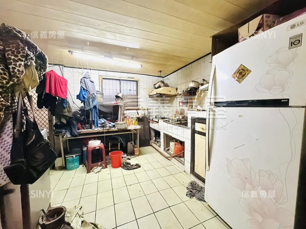 洲尾街活巷ＲＣ透天房屋室內格局與周邊環境