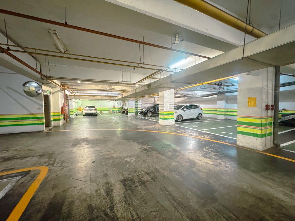 牛津貴族稀有大坪２房平車房屋室內格局與周邊環境