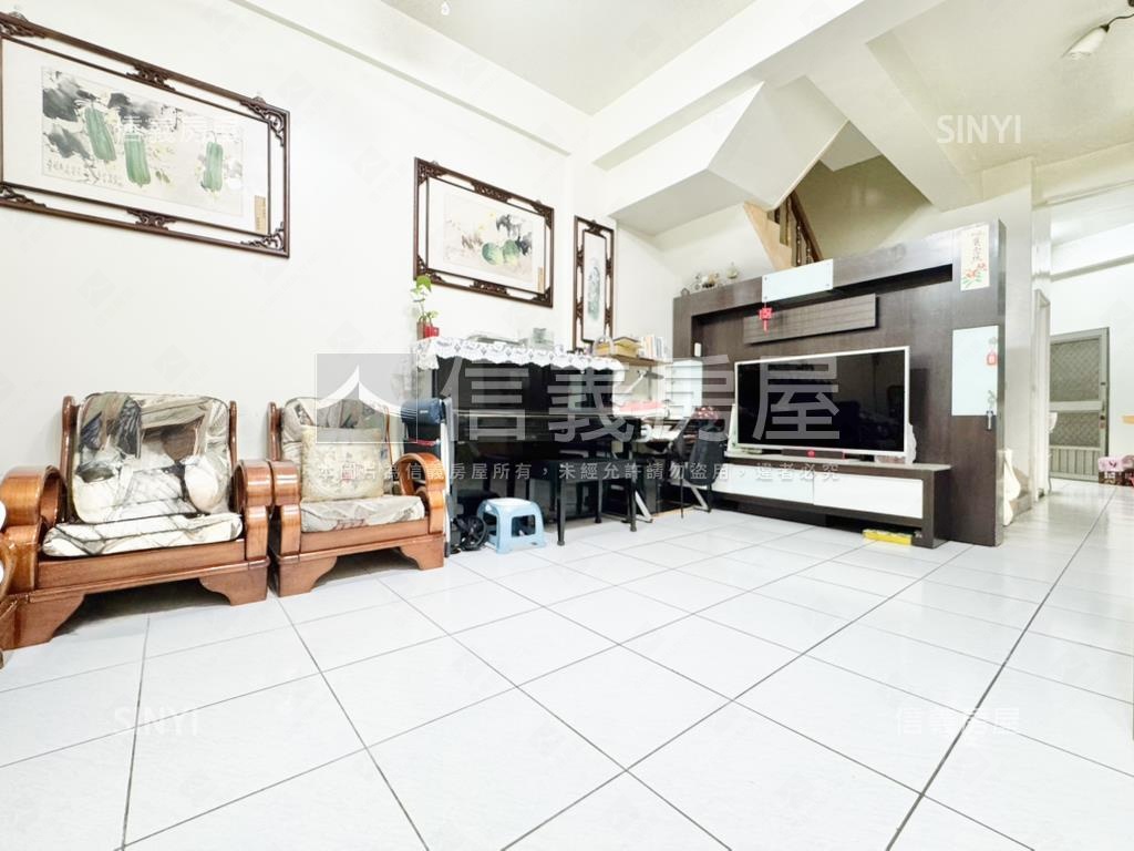 專任★大里屋況佳美透天房屋室內格局與周邊環境