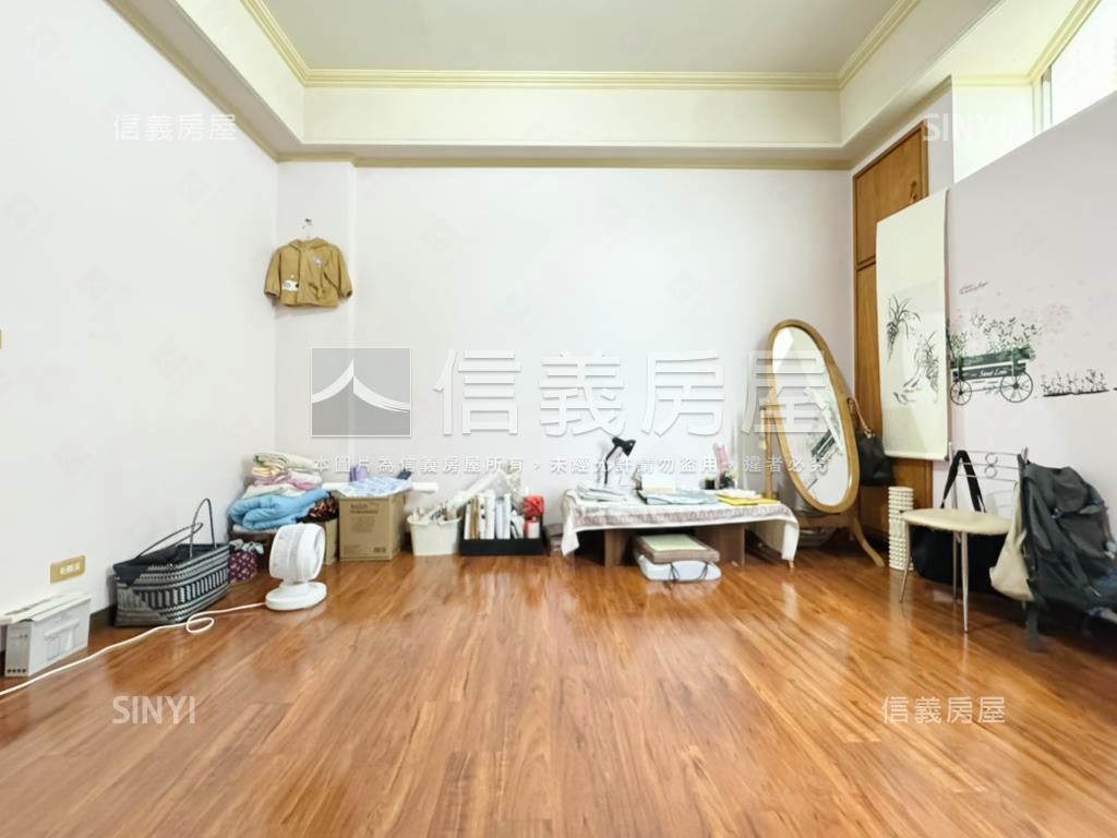 專任★大里屋況佳美透天房屋室內格局與周邊環境