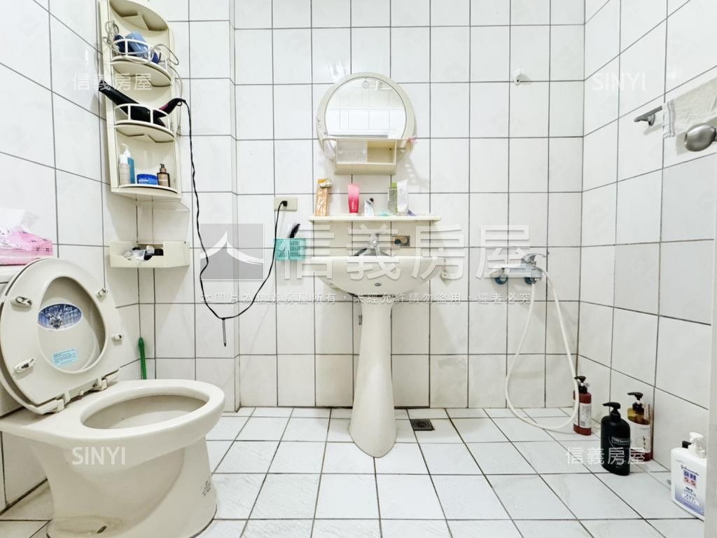 專任★大里屋況佳美透天房屋室內格局與周邊環境