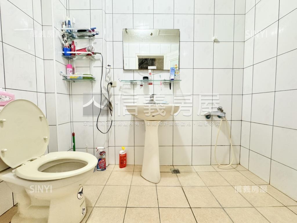 專任★大里屋況佳美透天房屋室內格局與周邊環境