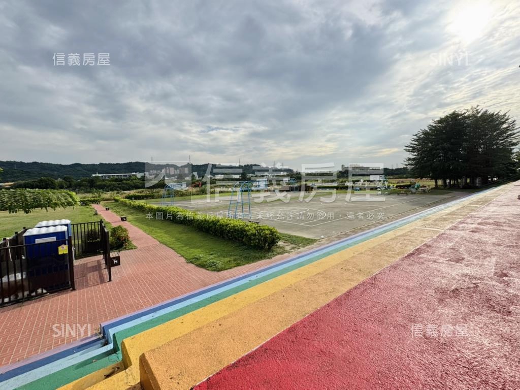 專任★大里屋況佳美透天房屋室內格局與周邊環境