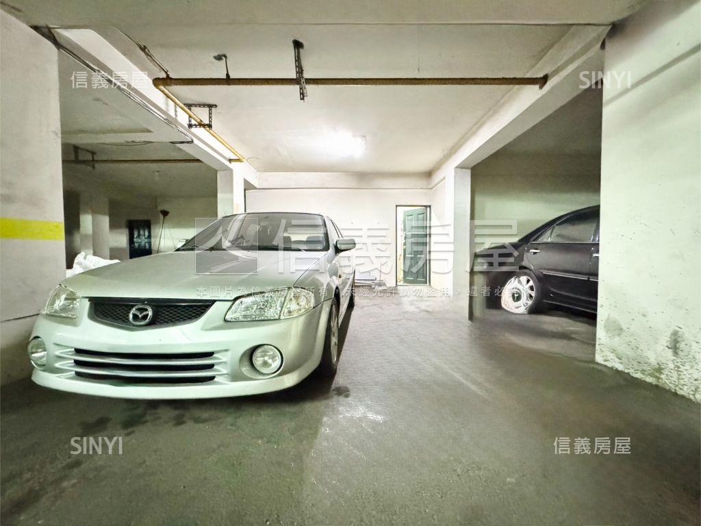 專任★大里屋況佳美透天房屋室內格局與周邊環境