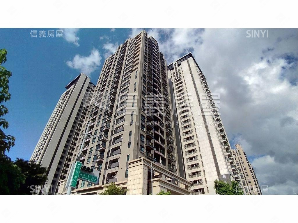 米蘭頂樓景觀戶房屋室內格局與周邊環境
