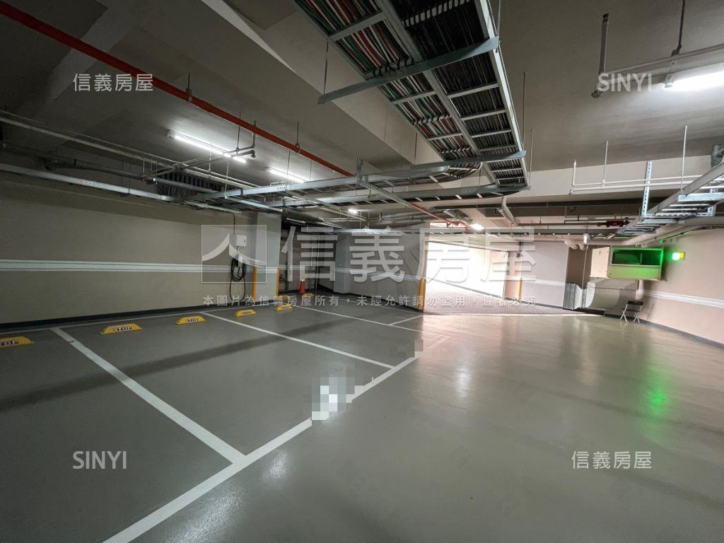 大里區百萬裝潢三房平車位房屋室內格局與周邊環境