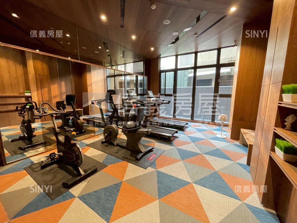大里區百萬裝潢三房平車位房屋室內格局與周邊環境
